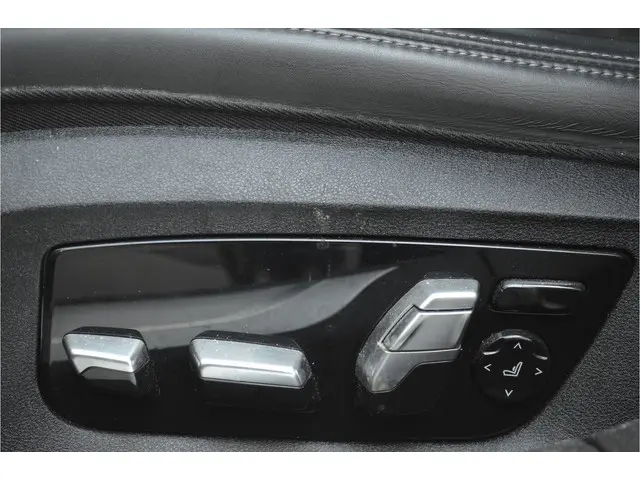 BMW 7 Serie 745e High Executive 2019 Hybride Benzine 18