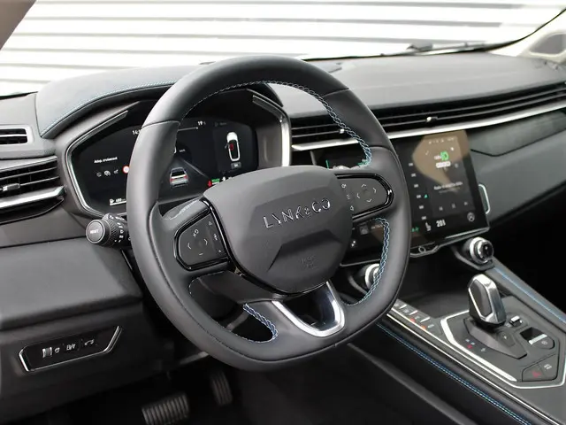 Lynk & Co 01 1.5 2025 Hybride Benzine 9