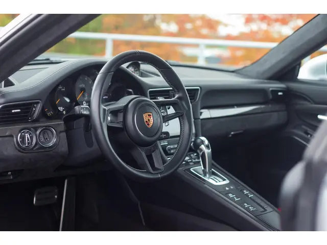 Porsche 911 4.0 GT3 2017 Benzine 23