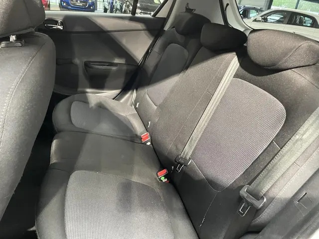 Hyundai i20 1.2i Go! 2015 Benzine 7
