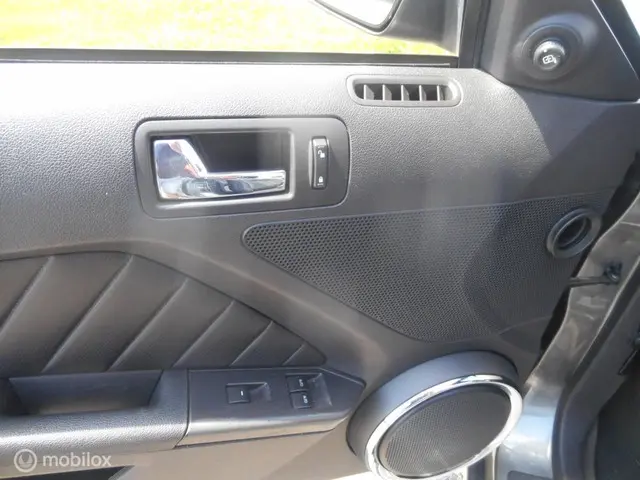 Ford Mustang USA 3.7 V6/ CABRIOLET 2012 Benzine 10