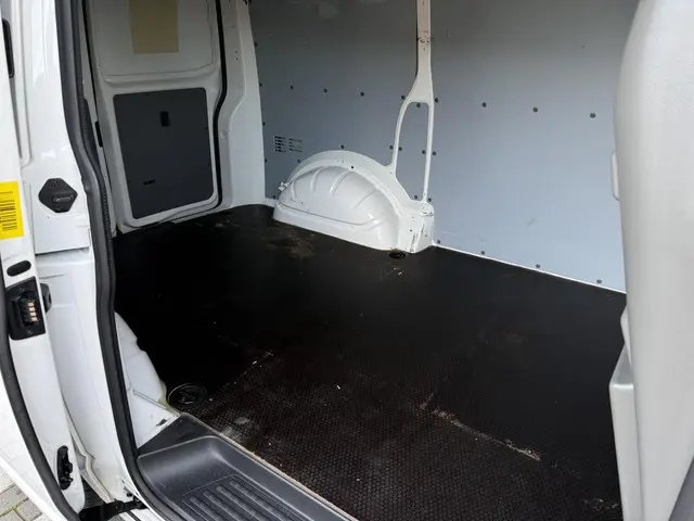 Volkswagen Transporter 2.0 TDI L1H1 28 2021 Diesel 28