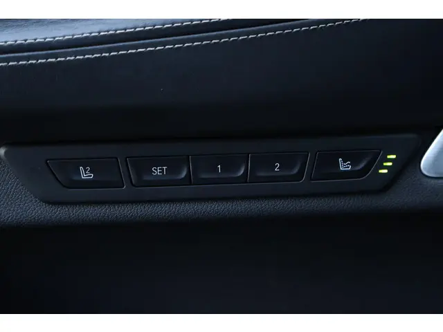 BMW 7 Serie 740d xDrive High Executive 2019 Diesel 12