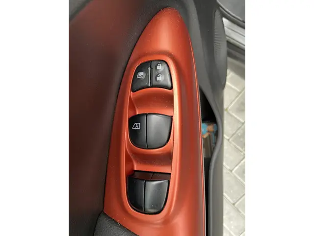 Nissan Juke 1.6 N-Connecta 2019 Benzine 14