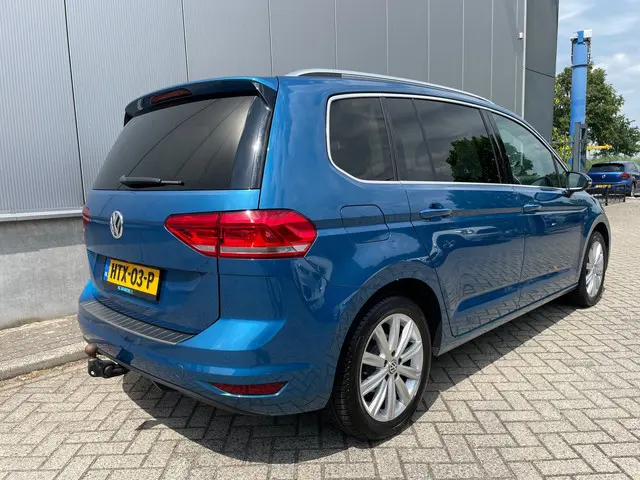 Volkswagen Touran 1.5 TSI Highline 2019 Benzine 4