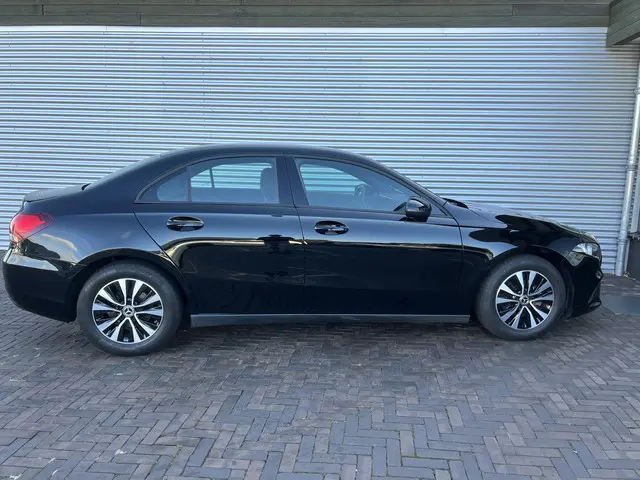 Mercedes-Benz A-Klasse 180 2021 Benzine 5