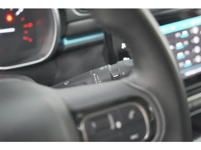 Citroën C3 PureTech 82 Shine 2020 Benzine 35