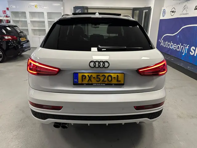 Audi Q3 1.4 TFSI CoD Sport S Line Edition 2017 Benzine 7