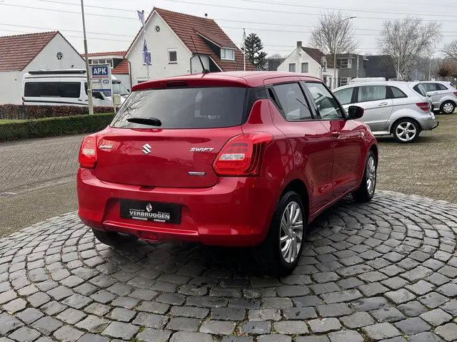 Suzuki Swift 1.2 Select Smart Hybrid 2023 Benzine 4