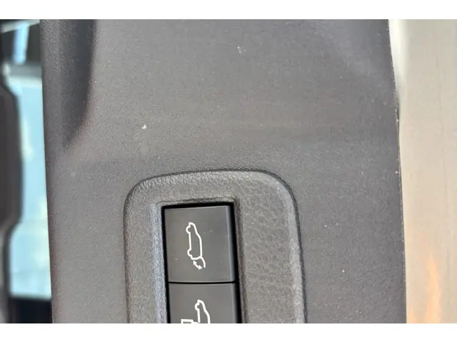 Toyota bZ4X Premium 71 kWh 2024 Elektrisch 39