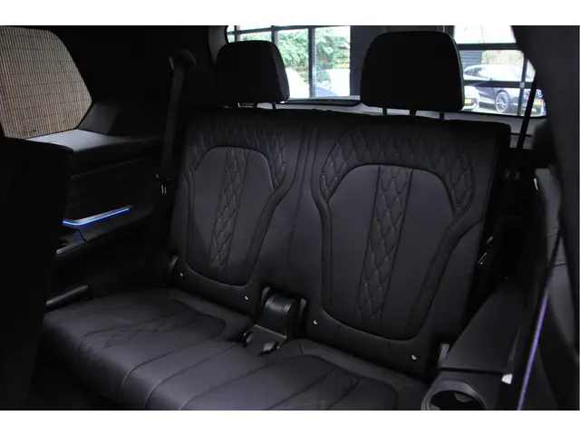 BMW X7 M60i xDrive 2022 Hybride Benzine 14