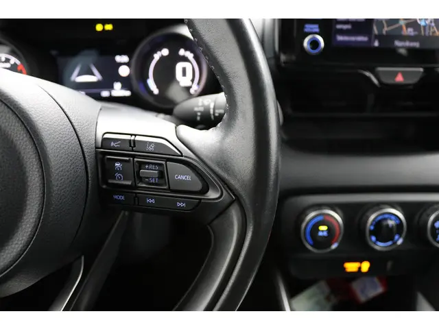 Toyota Yaris 1.5 VVT-i Dynamic 2021 Benzine 21