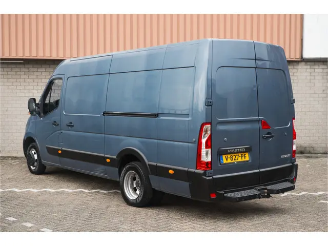 Renault Master T35 2.3 dCi L3H2 DL Energy 2018 Diesel 7