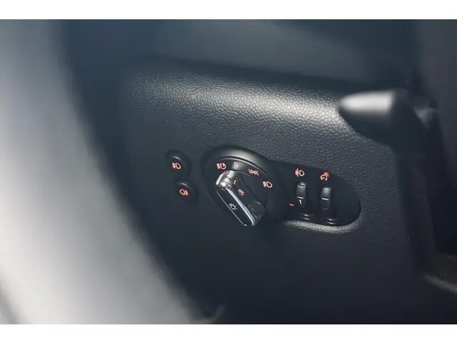 MINI 3-Deurs One 2020 Benzine 21