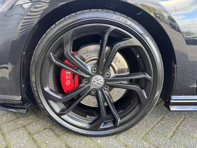 Volkswagen Golf 2.0 TSI GTI TCR 2019 Benzine 9