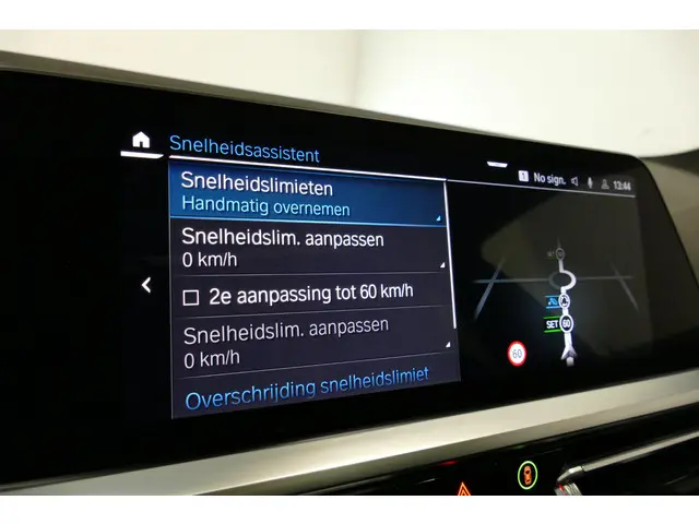 BMW 3 Serie 330e xDrive M Sport 2021 Hybride Benzine 35