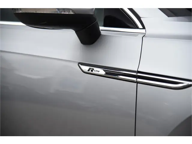 Volkswagen Arteon 1.5 TSI Business R 2019 Benzine 27