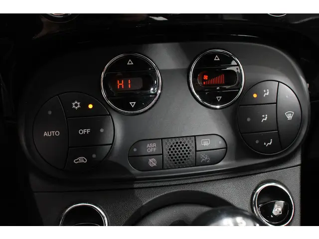 Fiat 500C 1.0 Hybrid Lounge Plus 2020 Benzine 16
