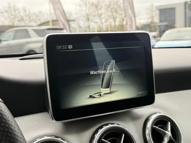 Mercedes-Benz GLA 180 2015 Benzine 20