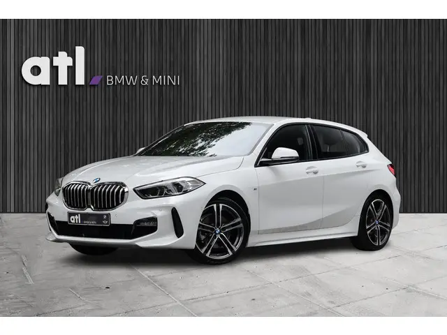 BMW 1 Serie 116i High Executive 2022 Benzine