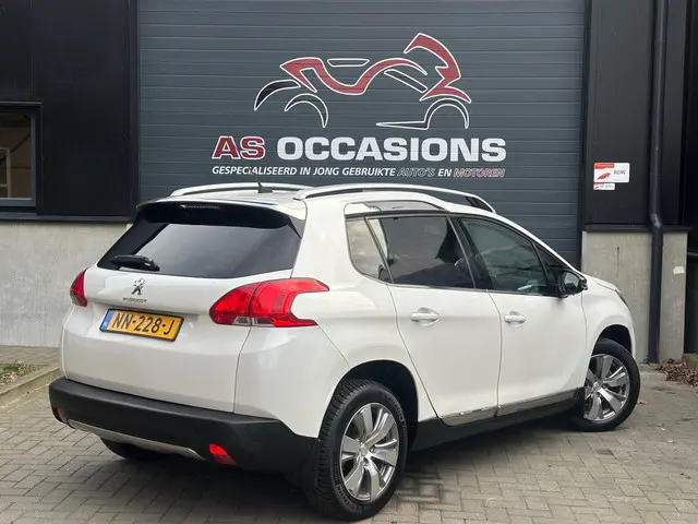 Peugeot 2008 1.2 PureTech Pano - Cruise - Navi 2014 Benzine 9