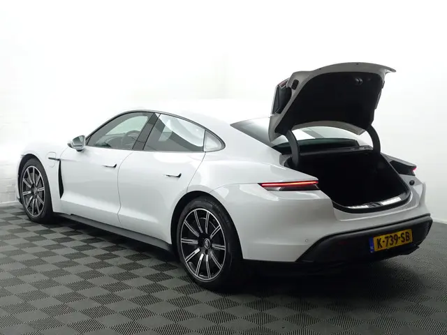 Porsche Taycan Performance 84 kWh- 2021 Elektrisch 41