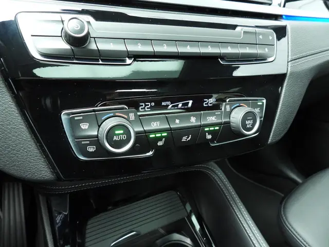 BMW X1 sDrive18i 2022 Benzine 14