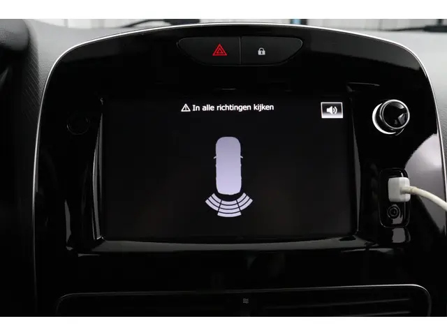 Renault Clio TCe 90 Intens 2019 Benzine 25