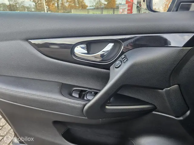 Nissan QASHQAI 1.2 Premier Edition 2014 Benzine 18