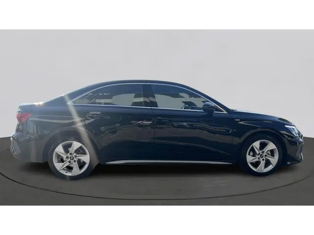 Audi A3 Limousine 30 TFSI 110Pk S Edition 2023 Benzine 6