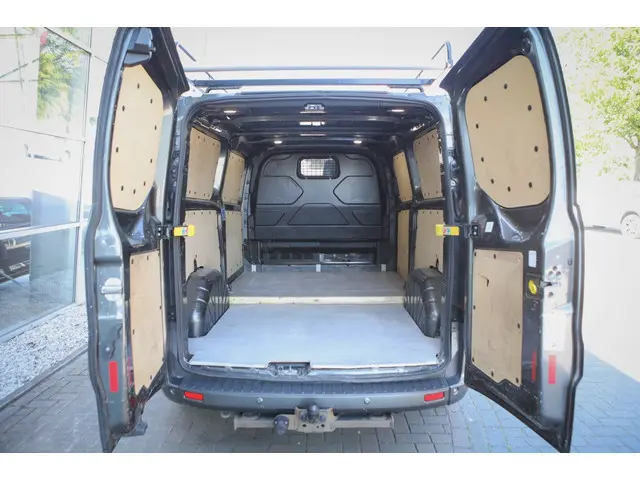 Ford Transit Custom 290 2.0 TDCI L2H1 Sp 2018 Diesel 19