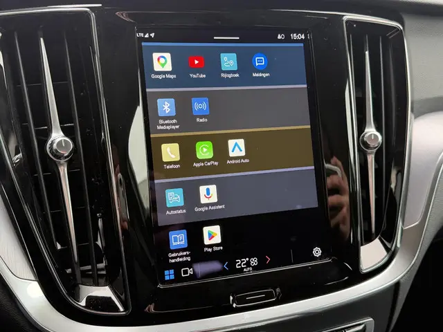 Volvo V60 2.0 B3 Essential Edition 2024 Benzine 8