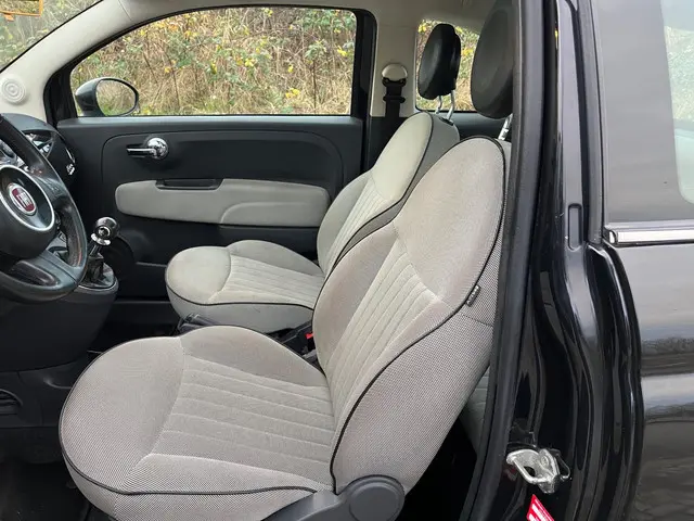 Fiat 500 1.2 Lounge 2013 Benzine 9