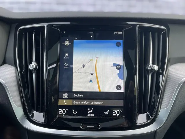 Volvo V60 2.0 T5 R-Design 2019 Benzine 24