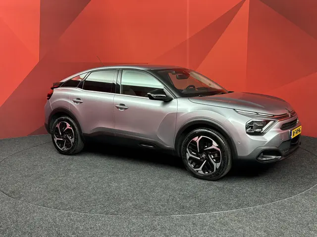 Citroën C4 1.2 Puretech Shine 2022 Benzine 18