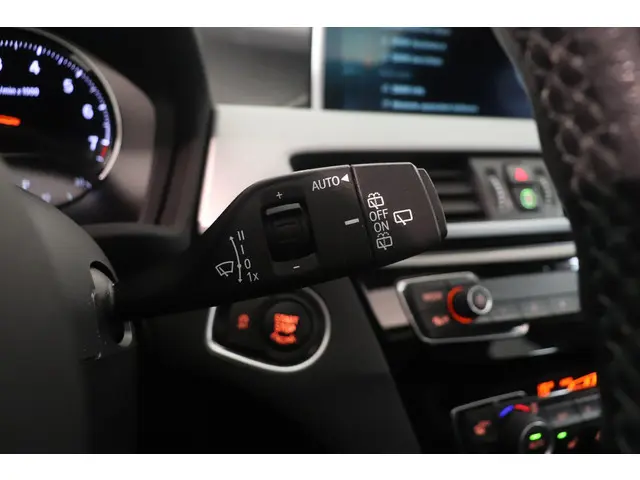 BMW X1 sDrive20i Orange Edition III 2019 Benzine 34