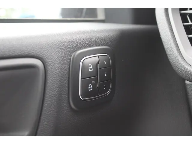 Ford Kuga 2.5 PHEV ST-Line X 2025 Hybride Benzine 22