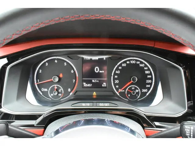 Volkswagen Polo 2.0 TSI GTI 2018 Benzine 23