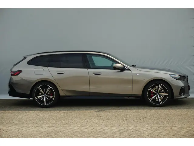 BMW 5 Serie Touring 530e 2025 Hybride Benzine 3