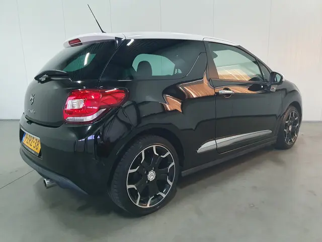 Citroën DS3 1.2 VTi So Chic 2014 Benzine 2