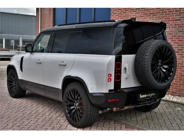 Land Rover Defender 110 3.0 D250 2023 Diesel 56