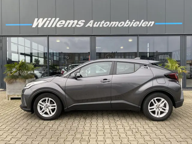 Toyota C-HR 1.8 Hybrid Active 2022 Hybride Benzine 6