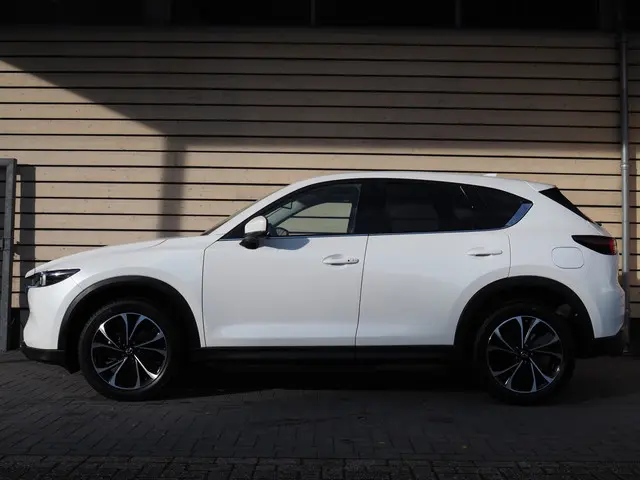 Mazda CX-5 2.0 SkyActiv-G 165 Luxury 2022 Benzine 4