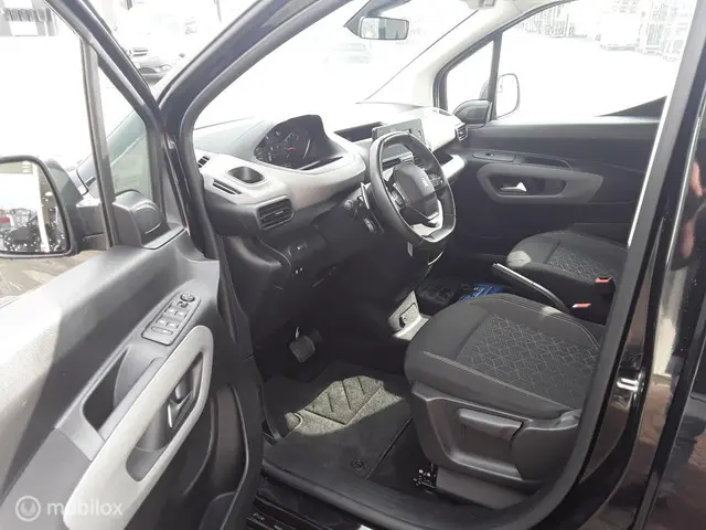Peugeot Rifter 1.2 Puretech Allure 2021 Benzine 15