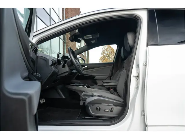 Volkswagen ID.5 Pro Business 77 kWh 2023 Elektrisch 8