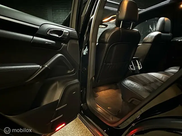 Porsche Cayenne 3.0 D Platinum Edition 2017 Diesel 13
