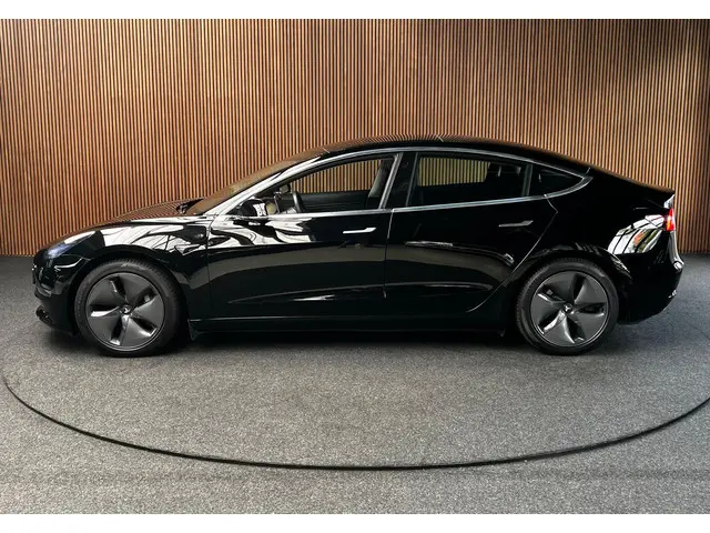 Tesla Model 3 Long Range AWD 75 kWh 2022 Elektrisch 2