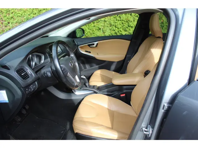 Volvo V40 2.0 T2 Nordic 220PK 2016 Benzine 6