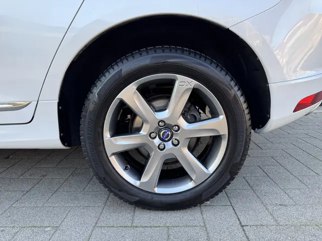 Volvo XC60 2.0 T5 FWD Summum 2014 Benzine 7