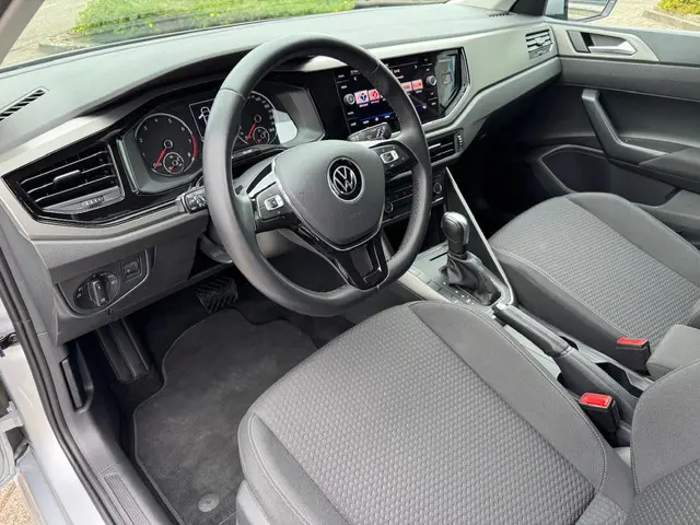 Volkswagen Polo 1.0 TSI Comfortline 2021 Benzine 12